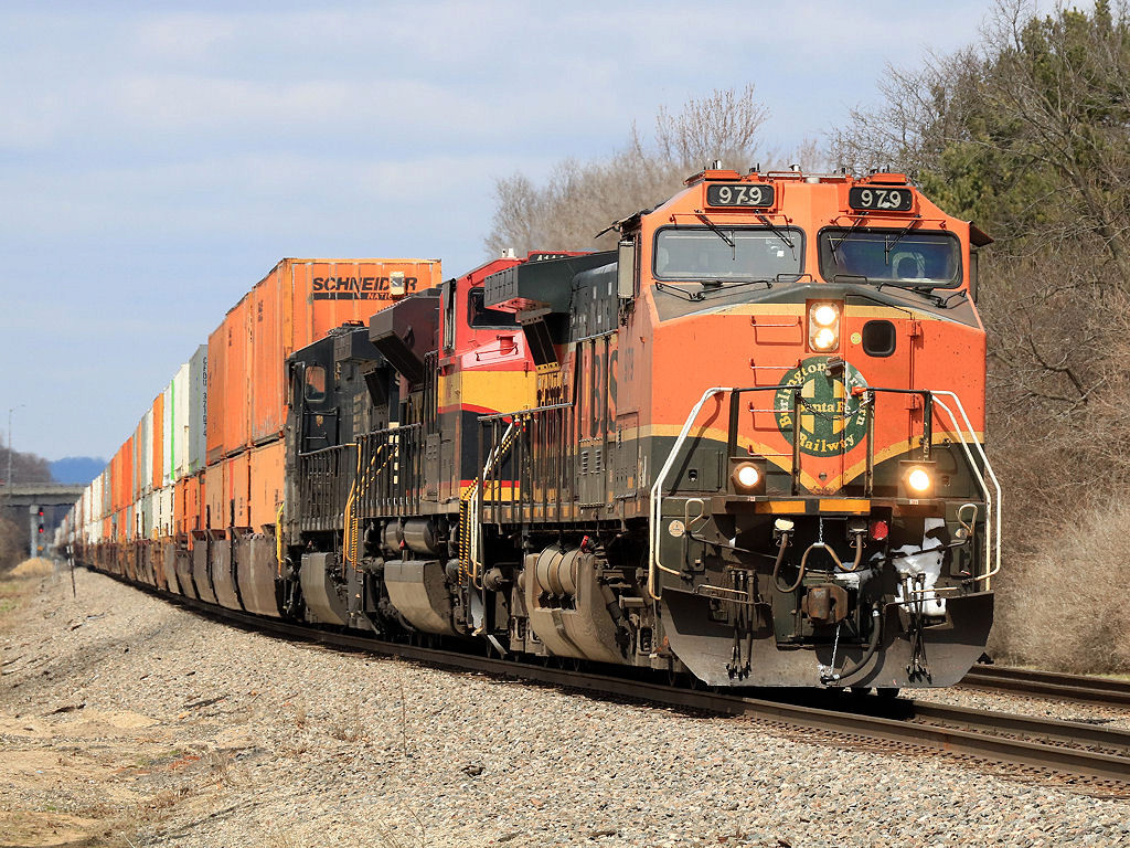 BNSF 979